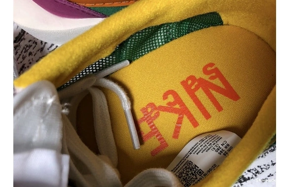 Green Waffle LD Pine  Nike Sacai BV0073-301 0120